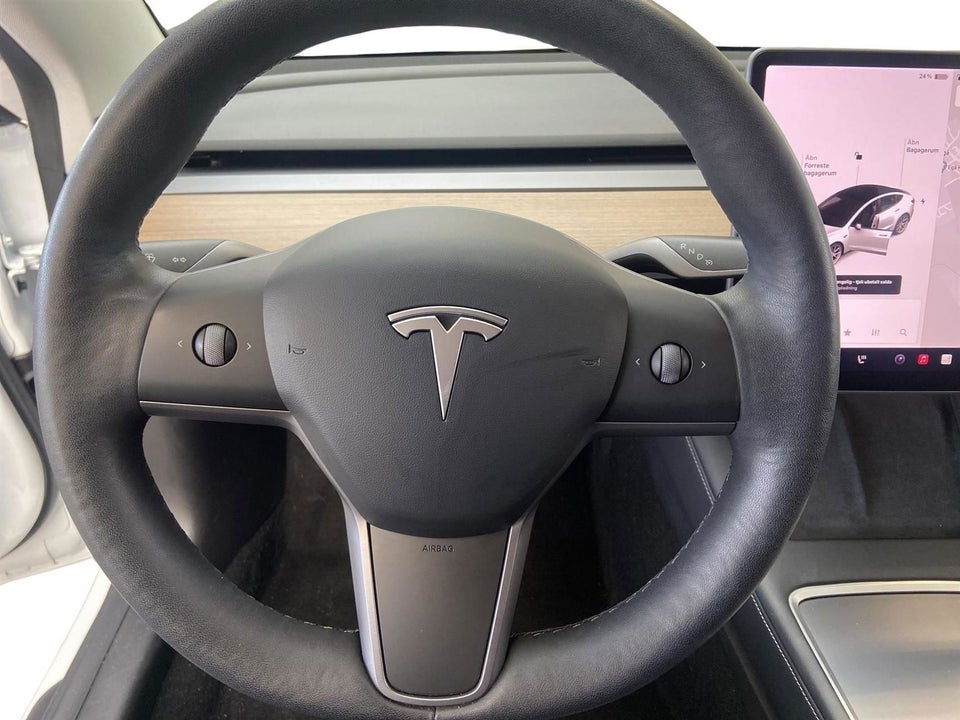 Tesla Model 3 Long Range AWD 4d