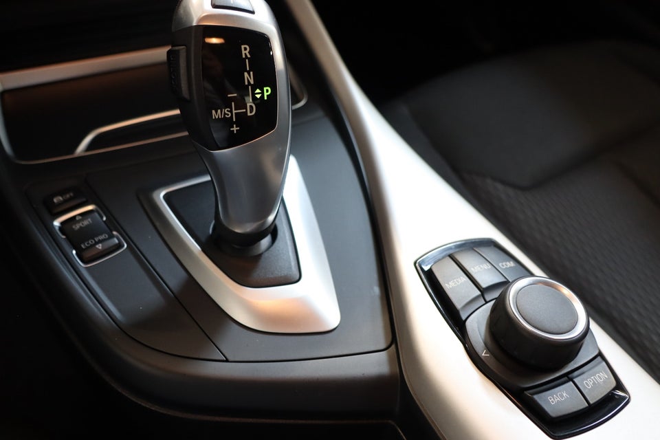 BMW 118i 1,5 Advantage aut. 5d