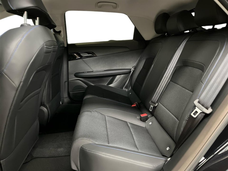 MG 4 64 Luxury 5d