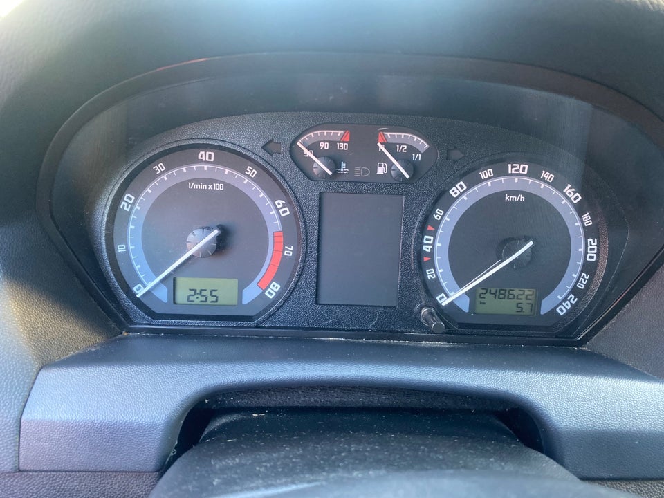 Skoda Fabia 1,4 16V 101 Ambiente Combi 5d