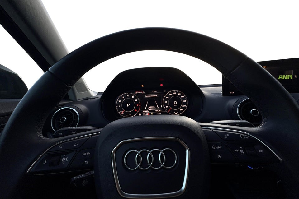 Audi Q2 35 TFSi Prestige S-tr. 5d