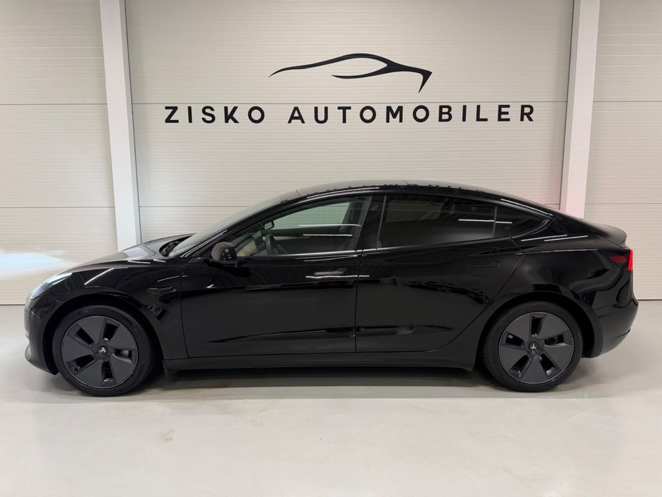 Tesla Model 3 Long Range AWD 4d