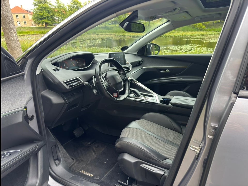 Peugeot 5008 1,6 e-THP 165 Allure EAT6 7prs 5d