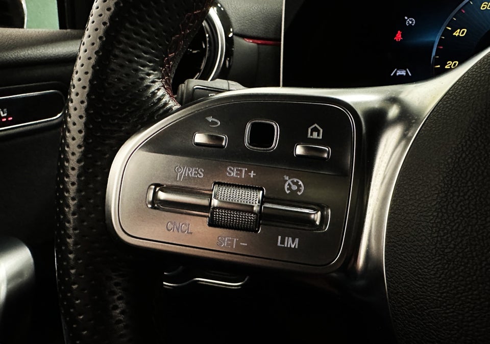 Mercedes A200 1,3 AMG Line aut. 5d