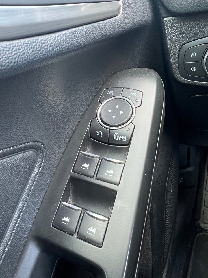 Ford Focus 1,0 EcoBoost Titanium stc. 5d