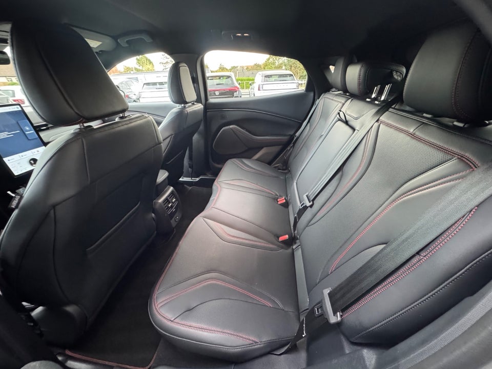 Ford Mustang Mach-E 70 Premium Standard Range AWD 5d