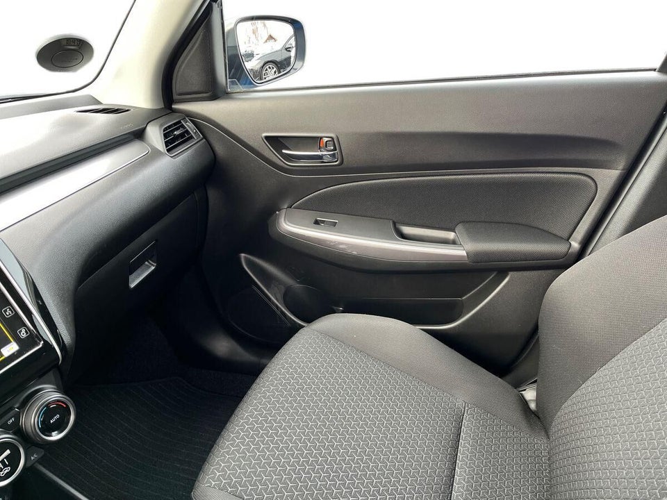 Suzuki Swift 1,2 mHybrid Exclusive CVT 5d