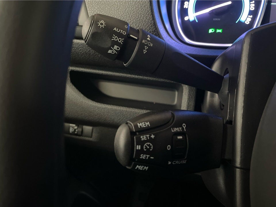 Peugeot e-Expert 75 L3 Premium Van