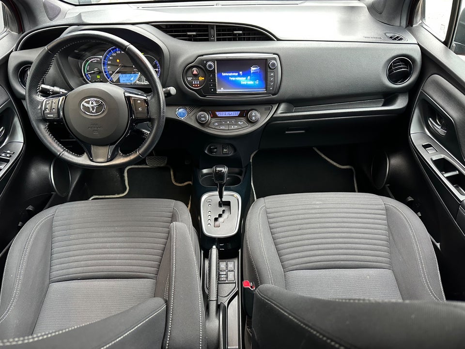 Toyota Yaris 1,5 Hybrid Spirit e-CVT 5d