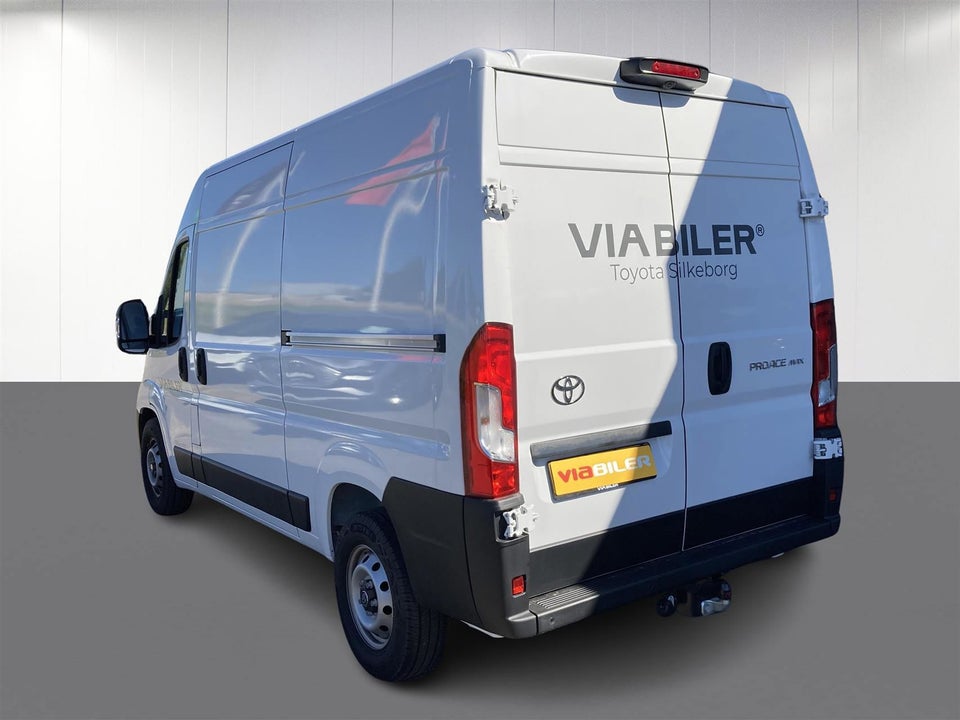 Toyota ProAce Max 2,2 D 140 Comfort Master Kassevogn L2H2 aut.