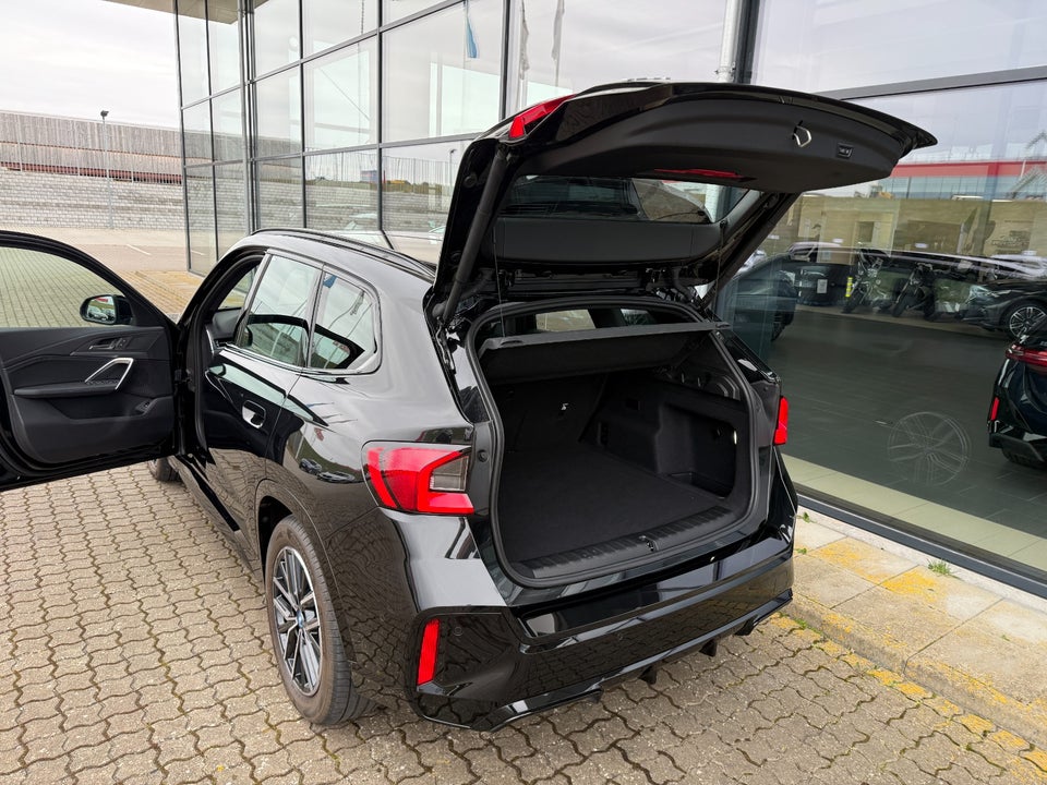 BMW iX1 eDrive20 M-Sport 5d