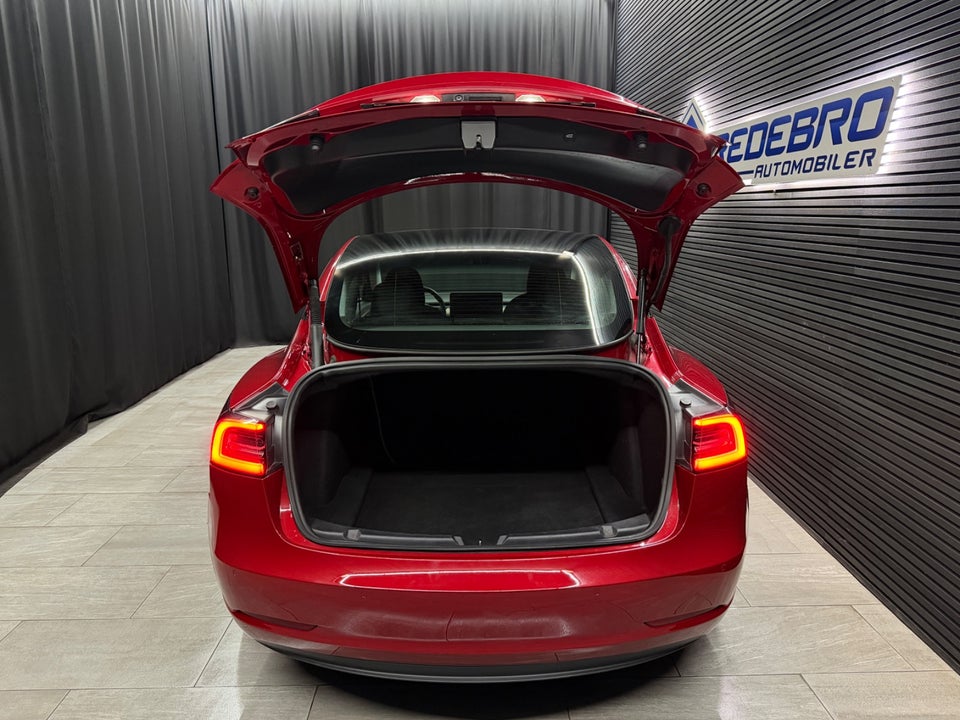 Tesla Model 3 Long Range AWD 4d