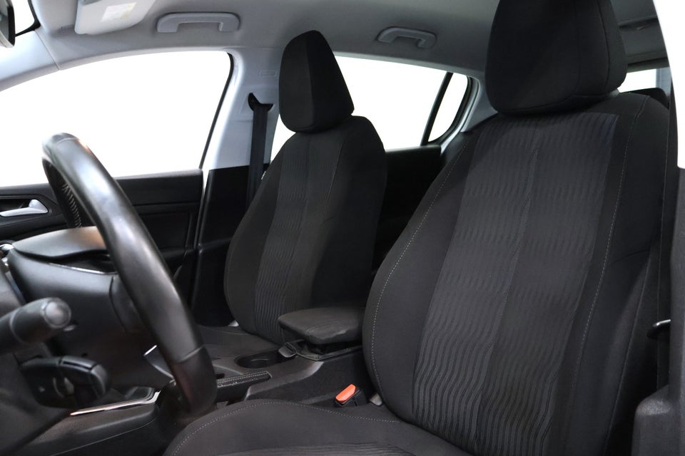 Peugeot 308 1,6 BlueHDi 120 Active 5d