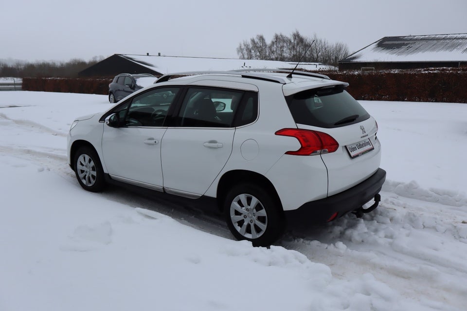Peugeot 2008 1,2 VTi 82 Allure 5d