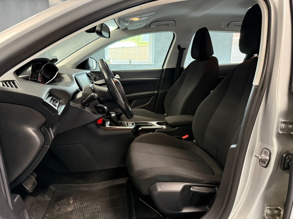 Peugeot 308 1,6 BlueHDi 120 Active SW EAT6 5d