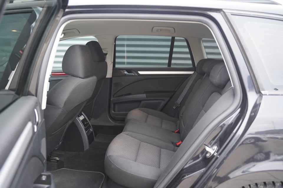 Skoda Superb 1,8 TSi 160 Elegance Combi 5d