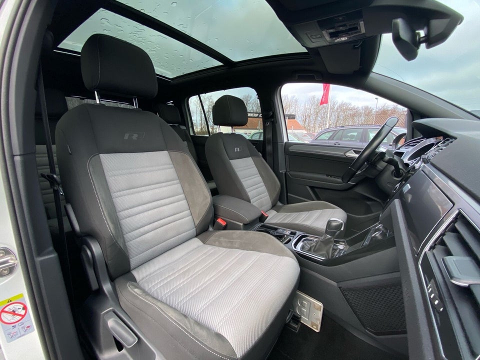 VW Touran 1,8 TSi 180 R-line DSG 7prs 5d