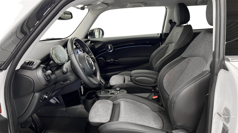 MINI Cooper SE Classic Trim 3d