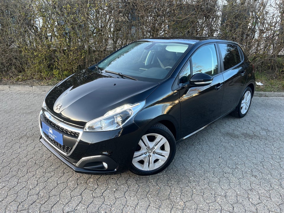 Peugeot 208 1,2 PureTech 82 Allure Sky 5d