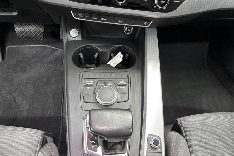 Audi A4 40 TFSi Sport Prestige Tour Avant S-tr. 5d