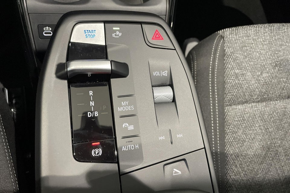 BMW iX1 eDrive20 X-Line 5d