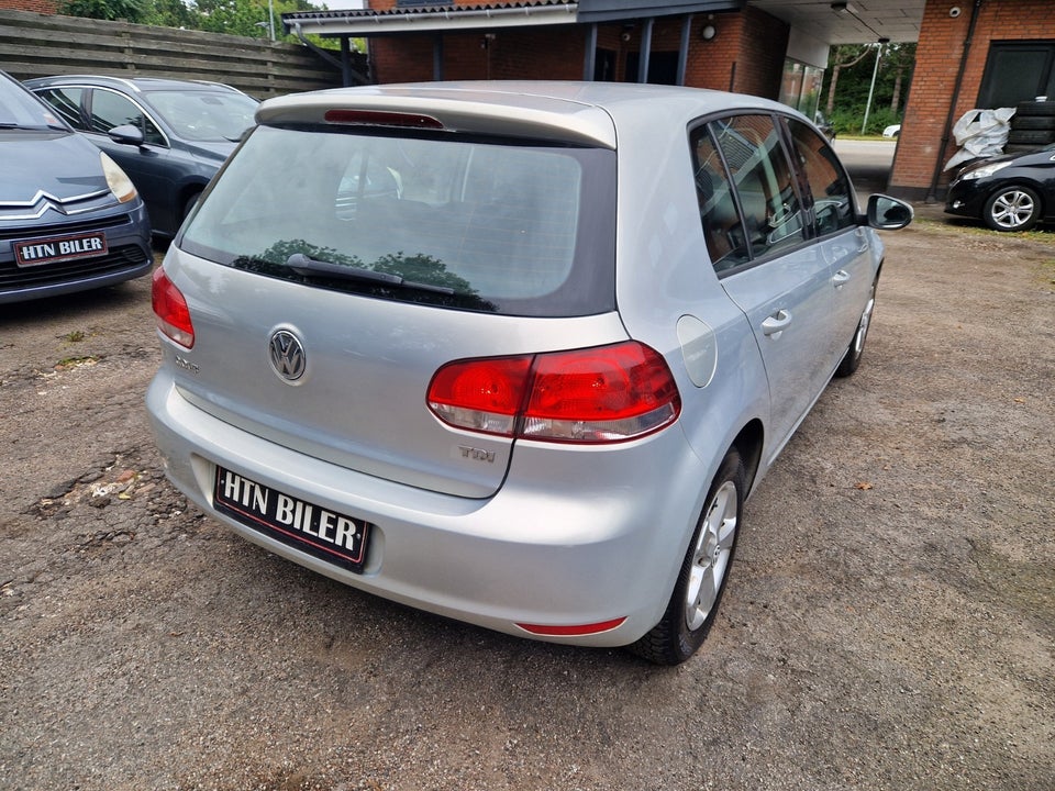 VW Golf VI 1,6 TDi 90 Trendline 5d