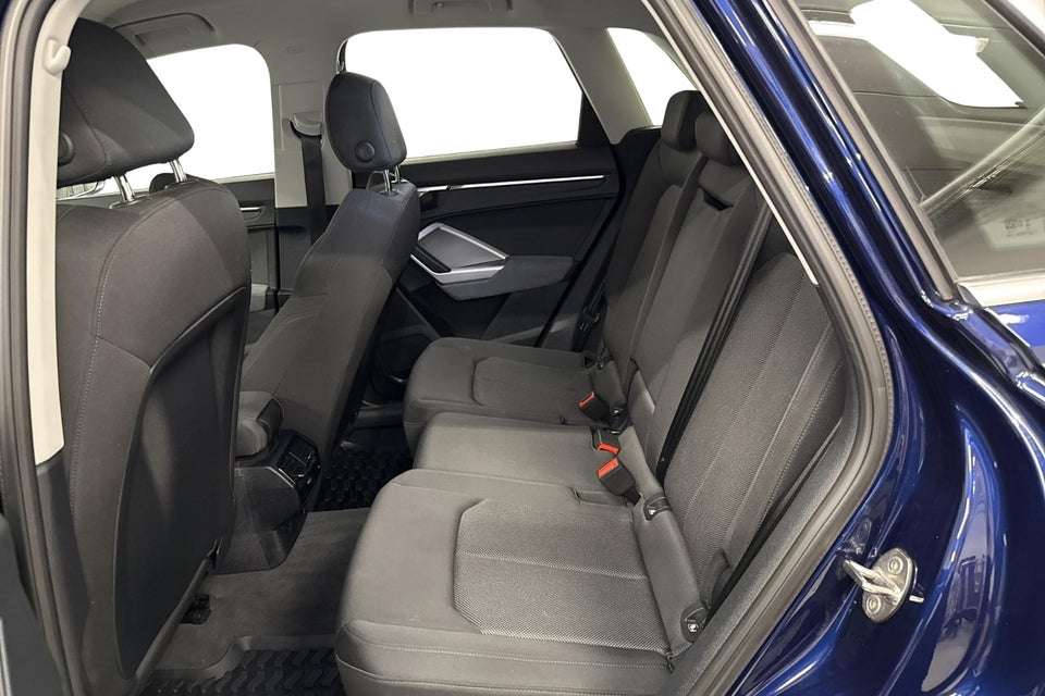 Audi Q3 45 TFSi e Attitude plus S-tr. 5d