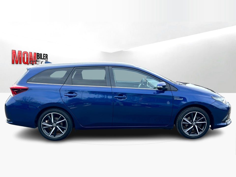 Toyota Auris 1,8 Hybrid H2 Selected Touring Sports CVT 5d