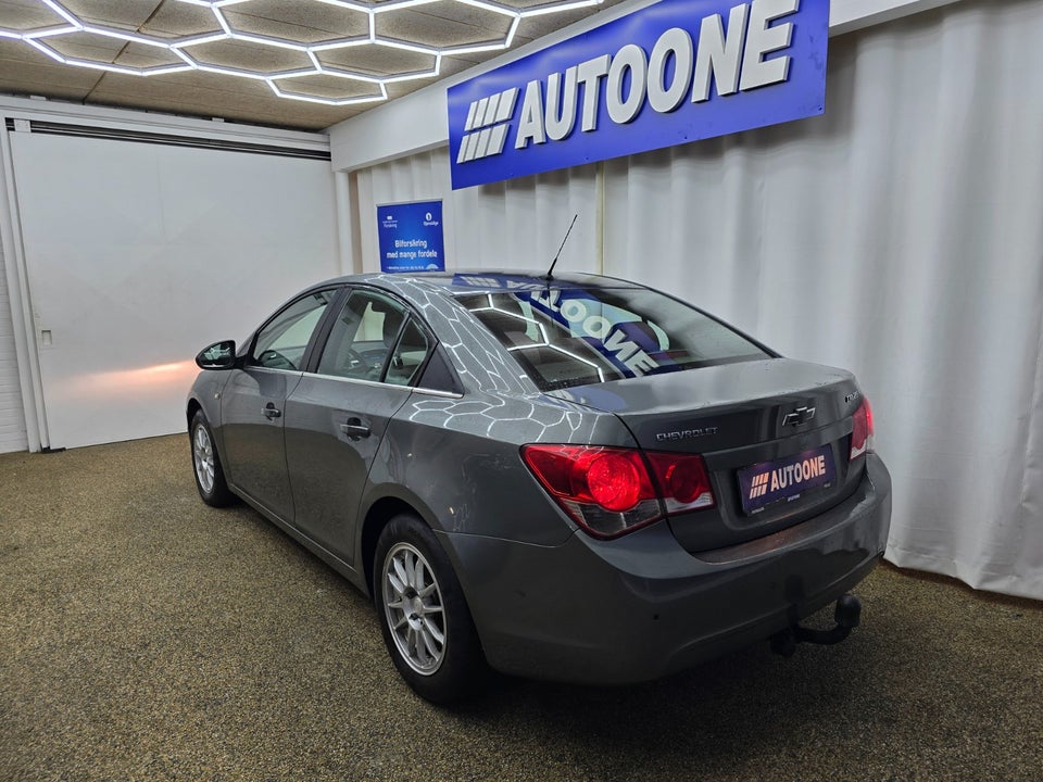 Chevrolet Cruze 2,0 VCDi 163 LS 4d