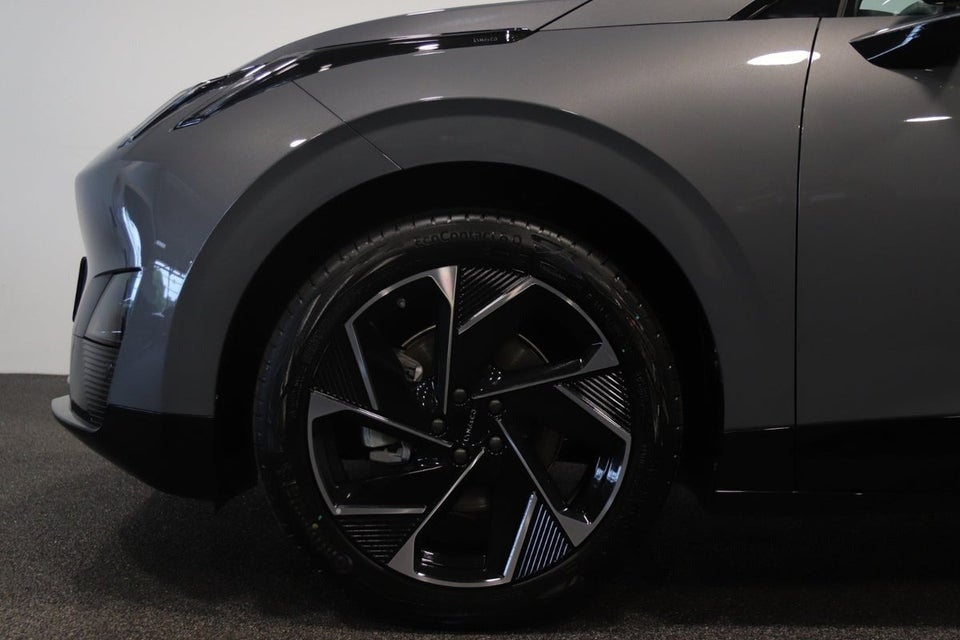 Lynk & Co 02 More 5d