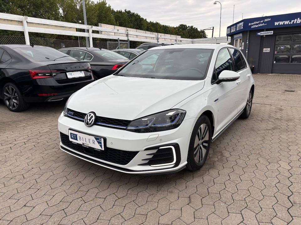 VW Golf VII 1,4 GTE DSG 5d