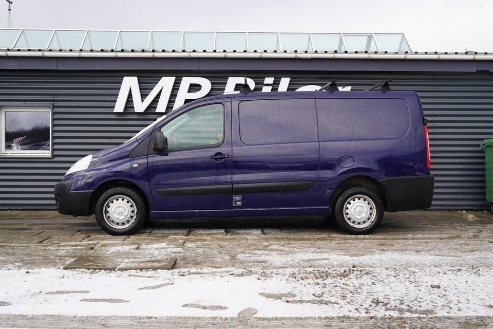 Toyota ProAce 2,0 D 128 T2 L2H1 4d