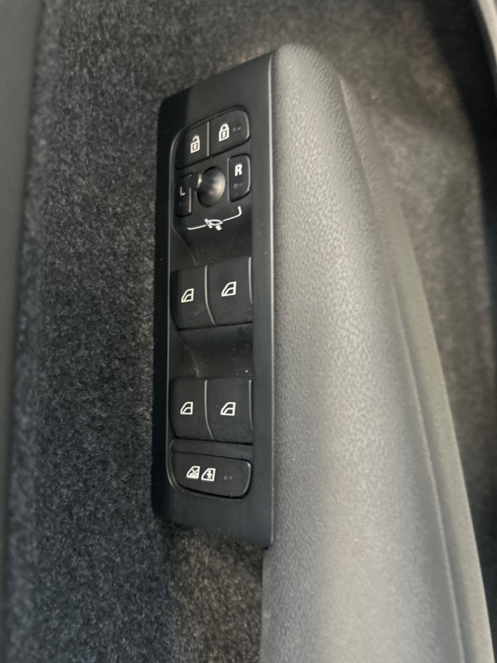 Volvo C40 P6 ReCharge Core 5d