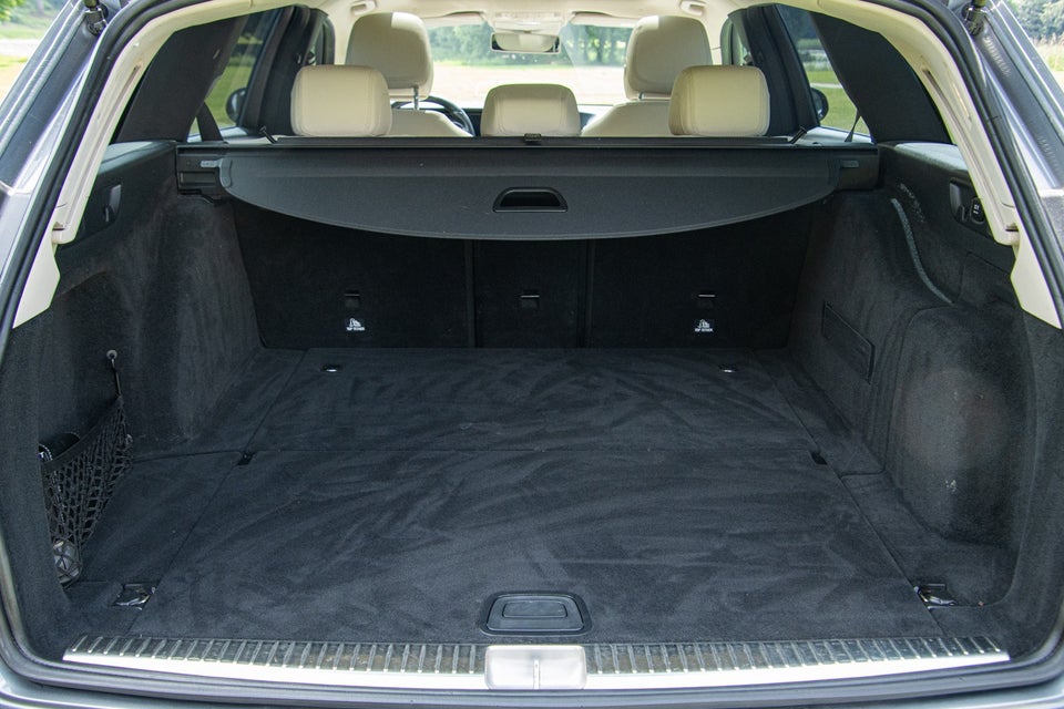 Mercedes E220 d 2,0 AMG Line stc. aut. 5d