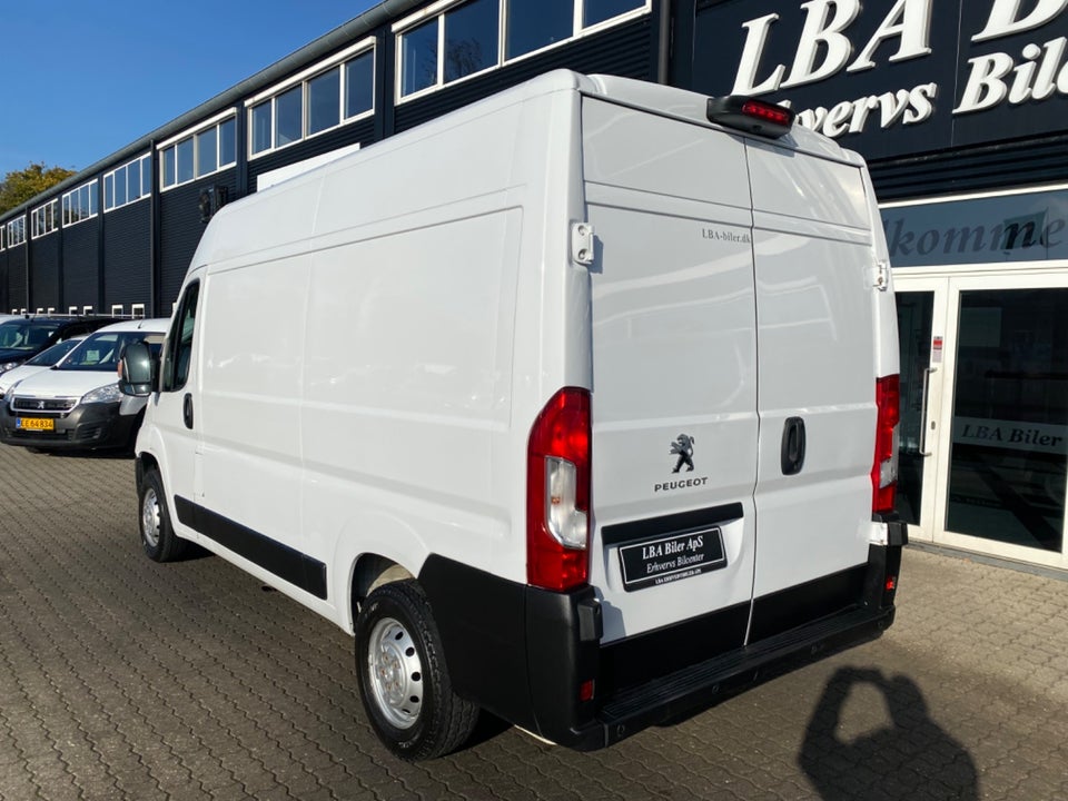 Peugeot Boxer 330 2,2 BlueHDi 140 L2H2 Premium