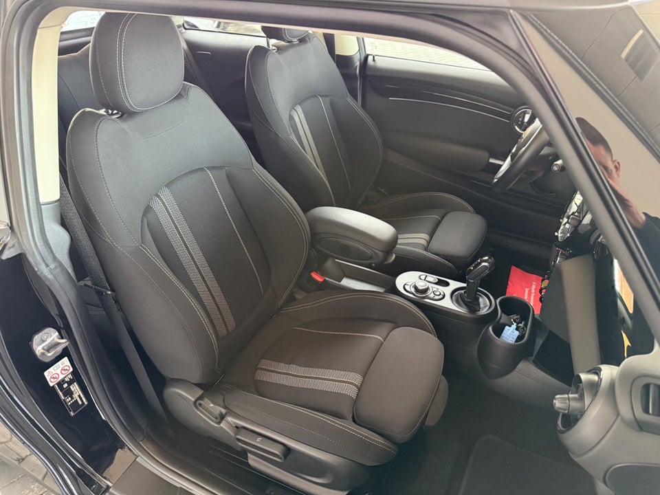 MINI Cooper SE Classic Trim 3d