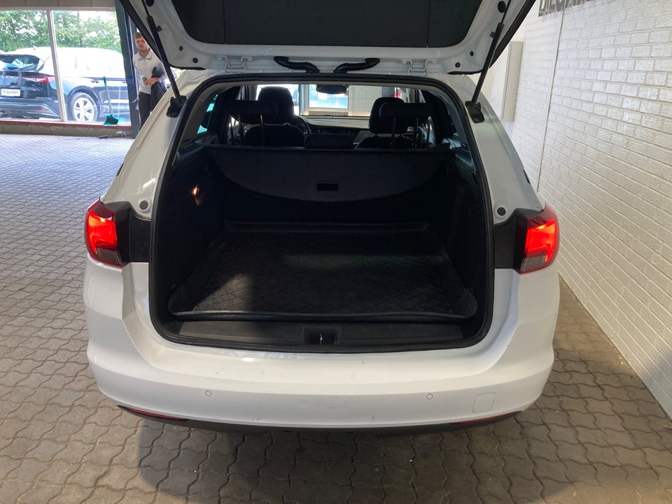 Opel Astra 1,6 CDTi 110 Enjoy Sports Tourer 5d
