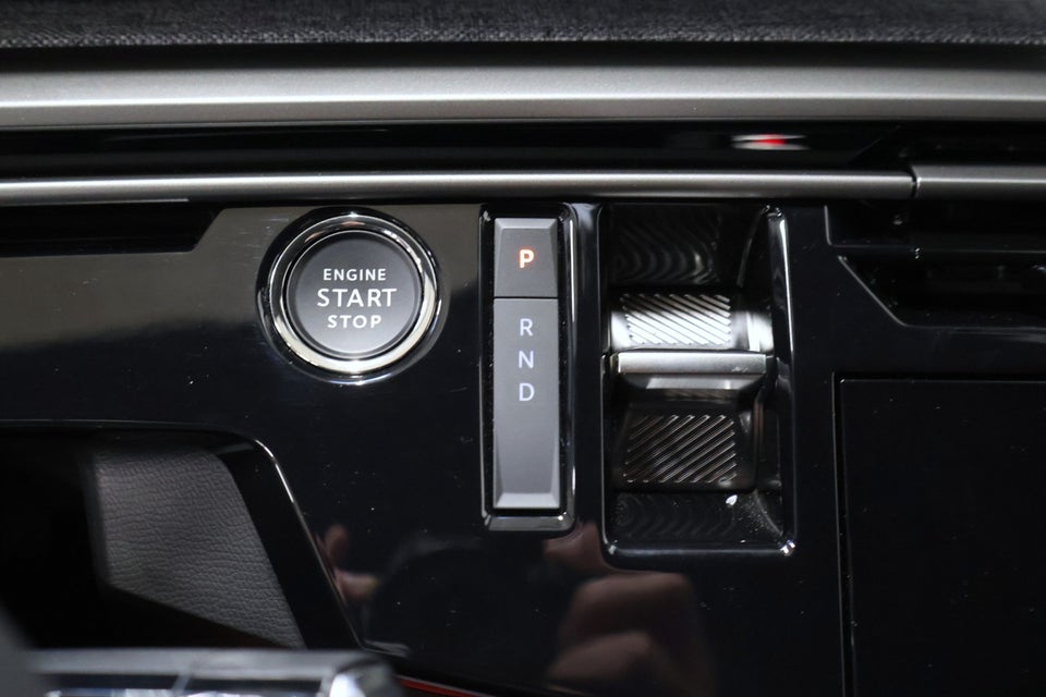 Peugeot e-5008 77 Allure Pack 7prs 5d