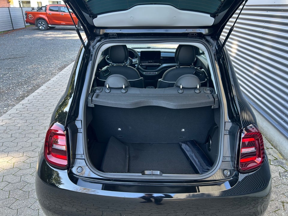 Fiat 500e 42 Icon 3d