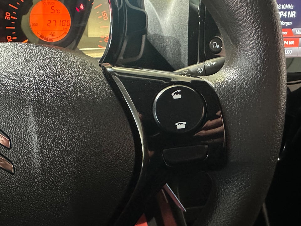 Citroën C1 1,0 VTi Shine 5d