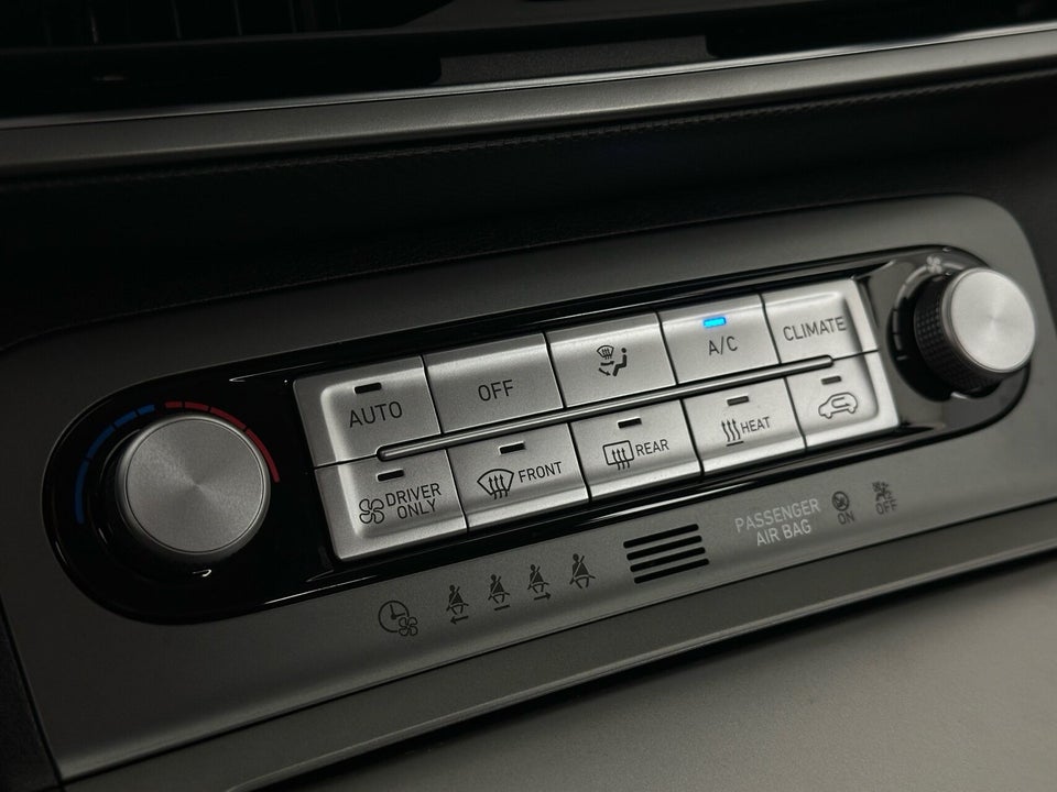 Hyundai Kona 64 EV Essential 5d