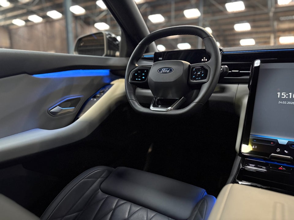 Ford Explorer 77 Premium Extended Range 5d