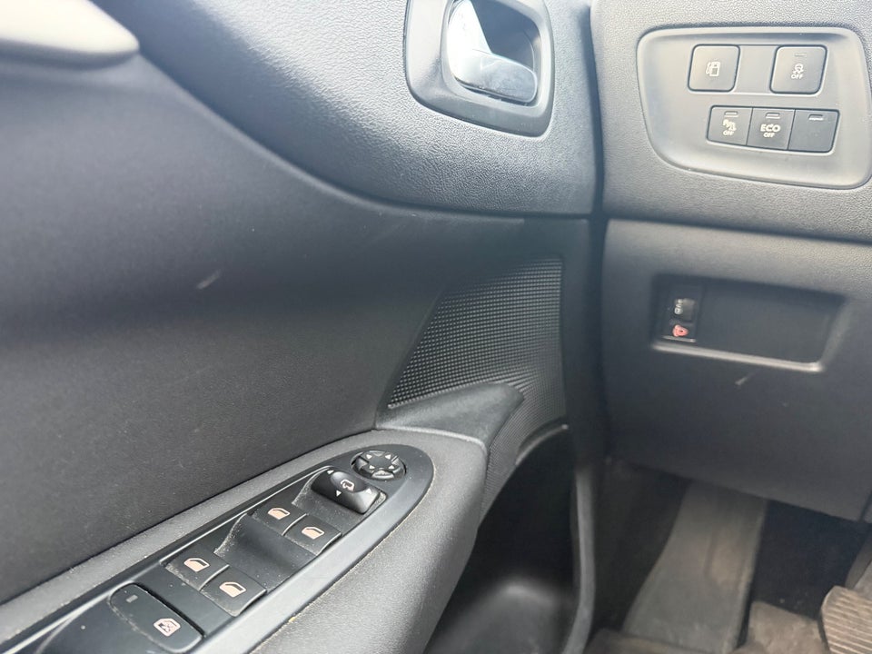 Citroën C4 1,6 BlueHDi 100 Feel 5d