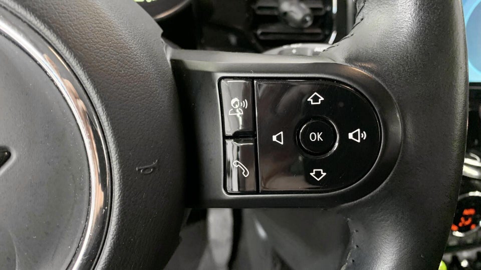 MINI Cooper SE Essential 3d