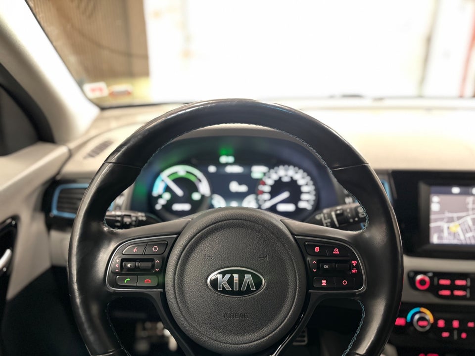 Kia Niro 1,6 PHEV Advance DCT 5d
