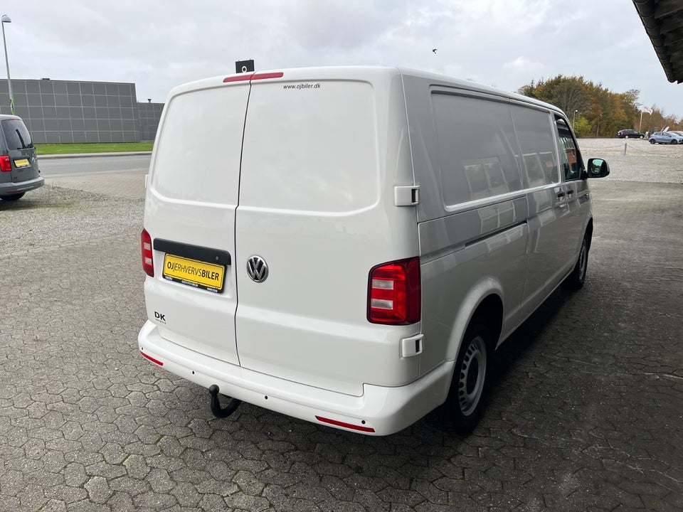 VW Transporter 2,0 TDi 150 Kassevogn lang