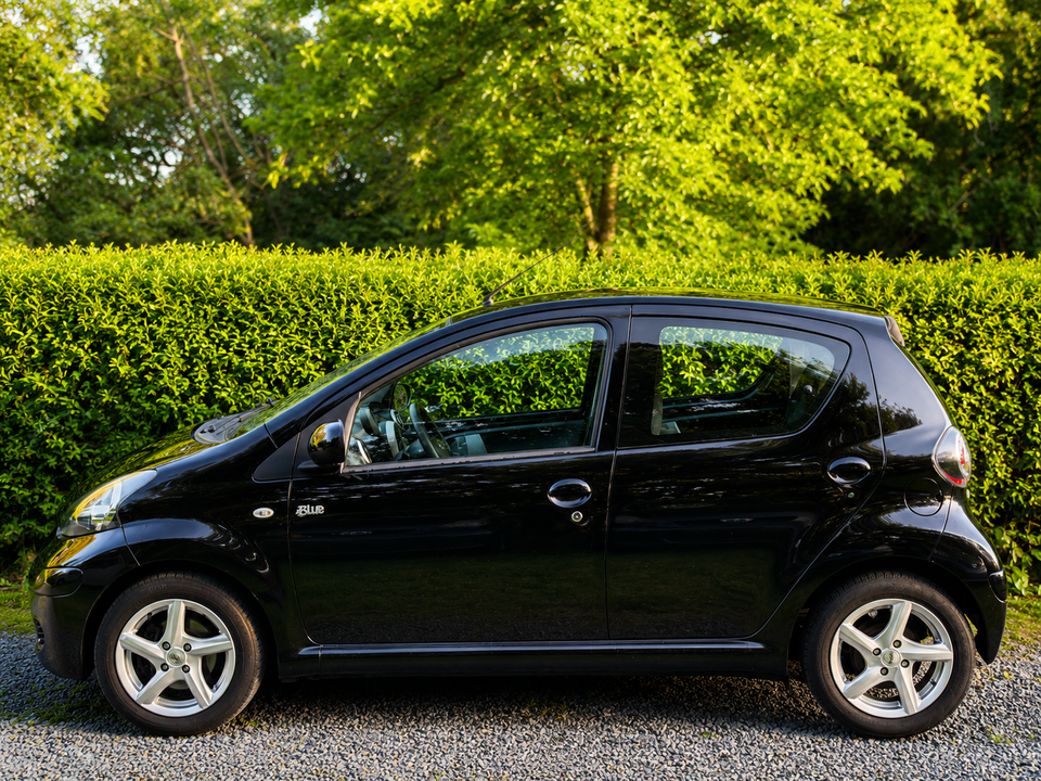 Toyota Aygo 1,0 Black 5d