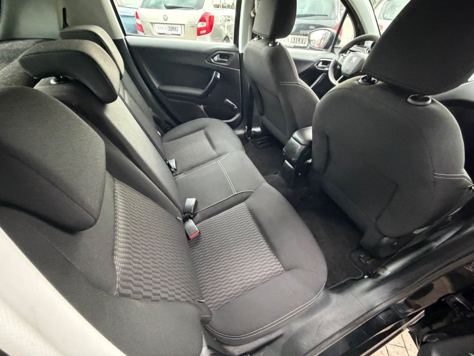 Peugeot 208 1,6 BlueHDi 75 Active 5d
