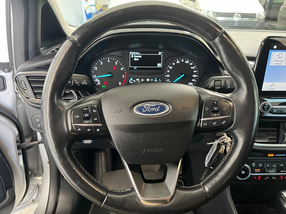 Ford Fiesta 1,0 EcoBoost mHEV Titanium Van 5d