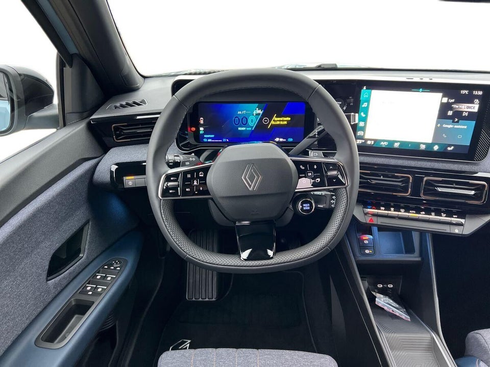 Renault 4 E-Tech 52 Techno 5d